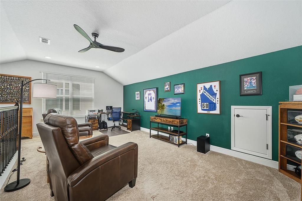 For Sale: $695,000 (3 beds, 3 baths, 2754 Square Feet)