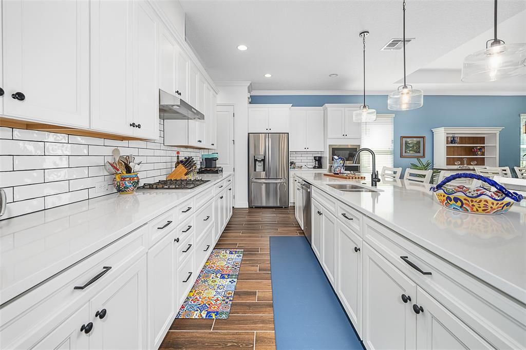 For Sale: $695,000 (3 beds, 3 baths, 2754 Square Feet)