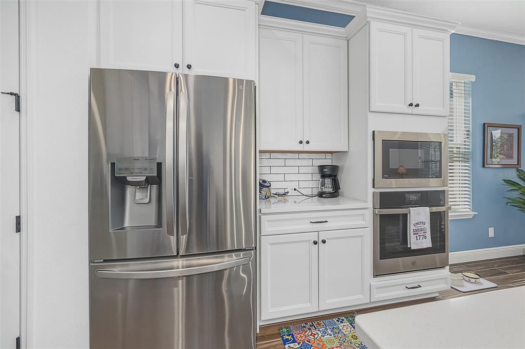 For Sale: $695,000 (3 beds, 3 baths, 2754 Square Feet)