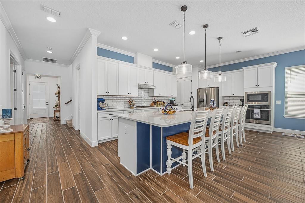 For Sale: $695,000 (3 beds, 3 baths, 2754 Square Feet)