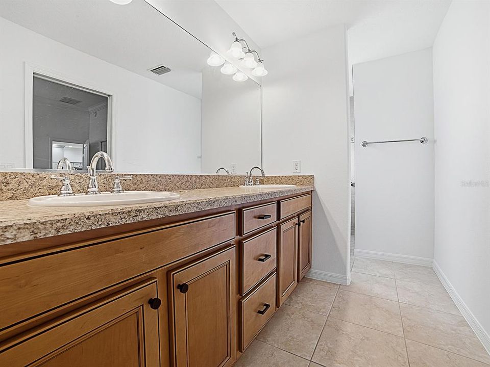 En Venta: $749,000 (4 camas, 2 baños, 2053 Pies cuadrados)