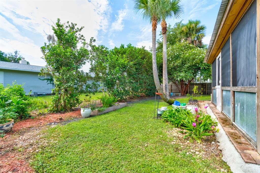 For Sale: $320,000 (3 beds, 2 baths, 1496 Square Feet)