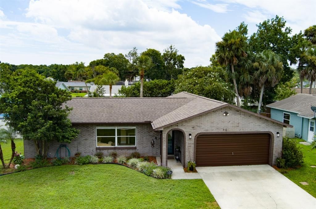 For Sale: $320,000 (3 beds, 2 baths, 1496 Square Feet)