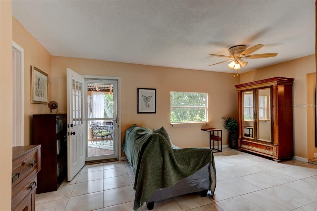 For Sale: $320,000 (3 beds, 2 baths, 1496 Square Feet)