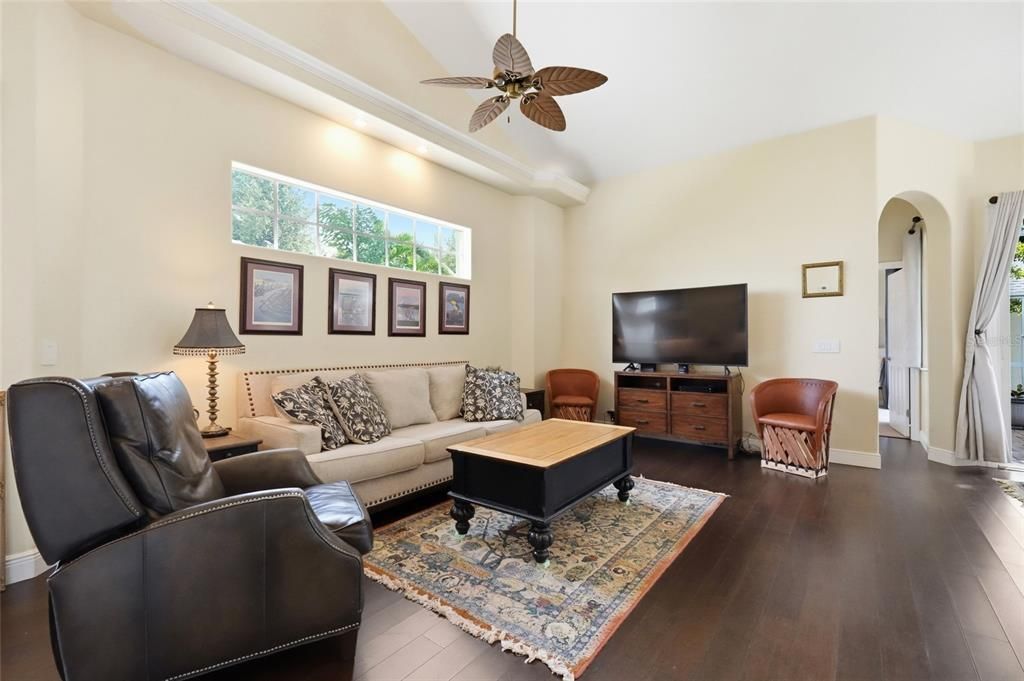 En Venta: $604,900 (3 camas, 3 baños, 2078 Pies cuadrados)