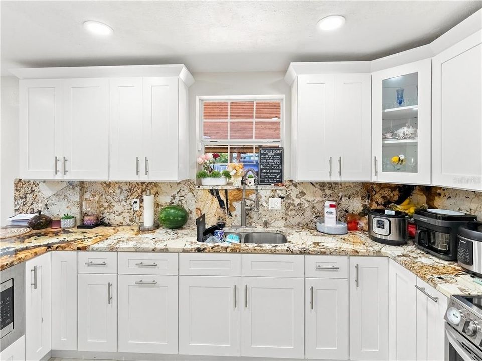 En Venta: $1,600,000 (6 camas, 6 baños, 1498 Pies cuadrados)