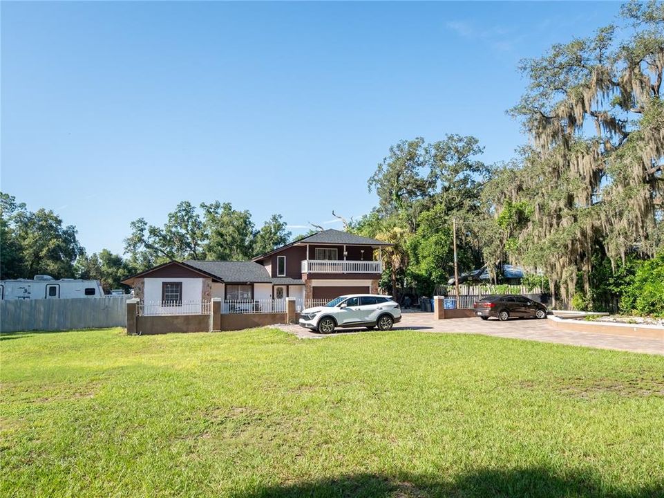 En Venta: $1,600,000 (6 camas, 6 baños, 1498 Pies cuadrados)
