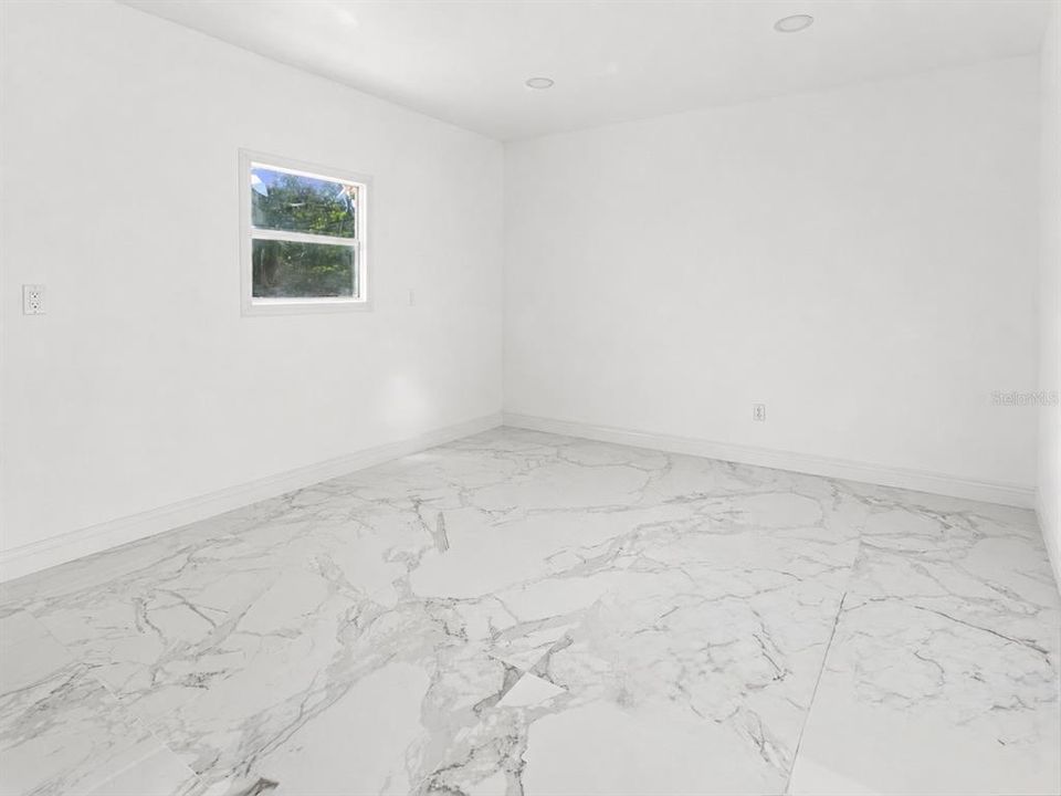 En Venta: $1,600,000 (6 camas, 6 baños, 1498 Pies cuadrados)