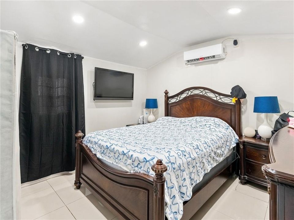 En Venta: $1,600,000 (6 camas, 6 baños, 1498 Pies cuadrados)