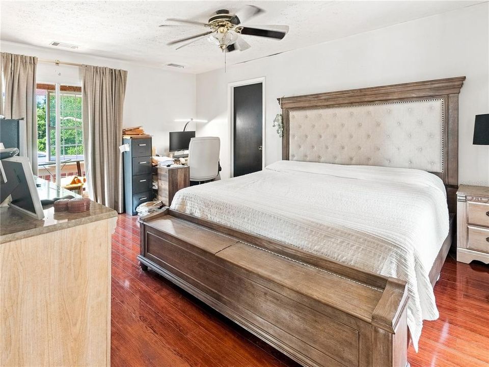 En Venta: $1,600,000 (6 camas, 6 baños, 1498 Pies cuadrados)
