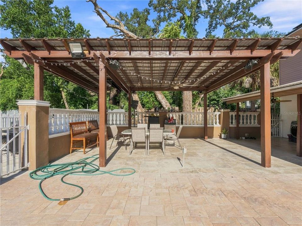 En Venta: $1,600,000 (6 camas, 6 baños, 1498 Pies cuadrados)