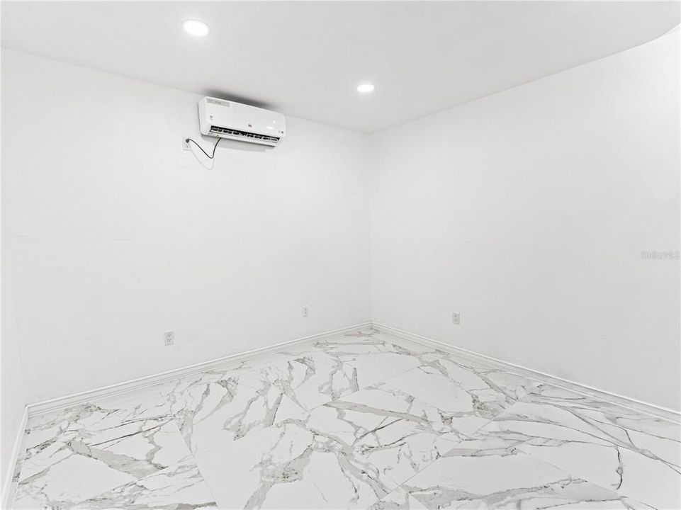 En Venta: $1,600,000 (6 camas, 6 baños, 1498 Pies cuadrados)