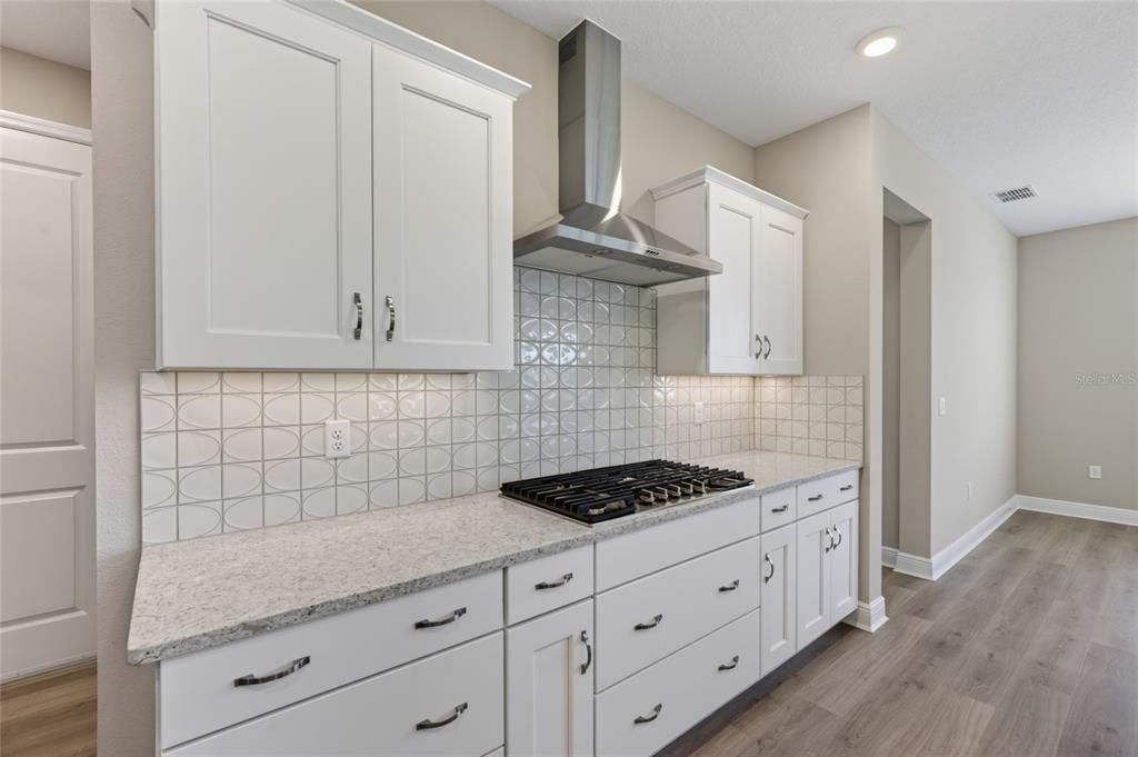 For Sale: $548,400 (3 beds, 3 baths, 2373 Square Feet)