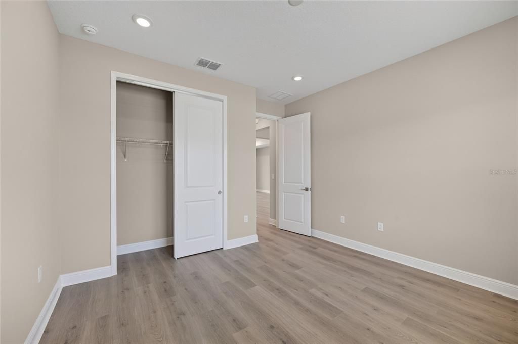 For Sale: $548,400 (3 beds, 3 baths, 2373 Square Feet)