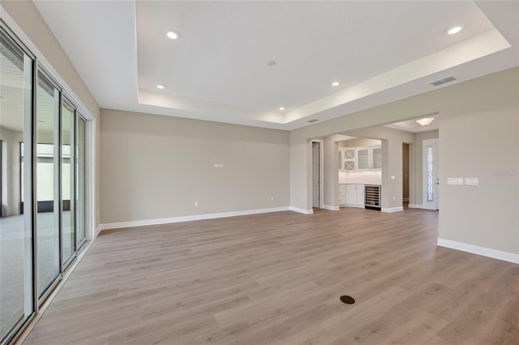 For Sale: $548,400 (3 beds, 3 baths, 2373 Square Feet)