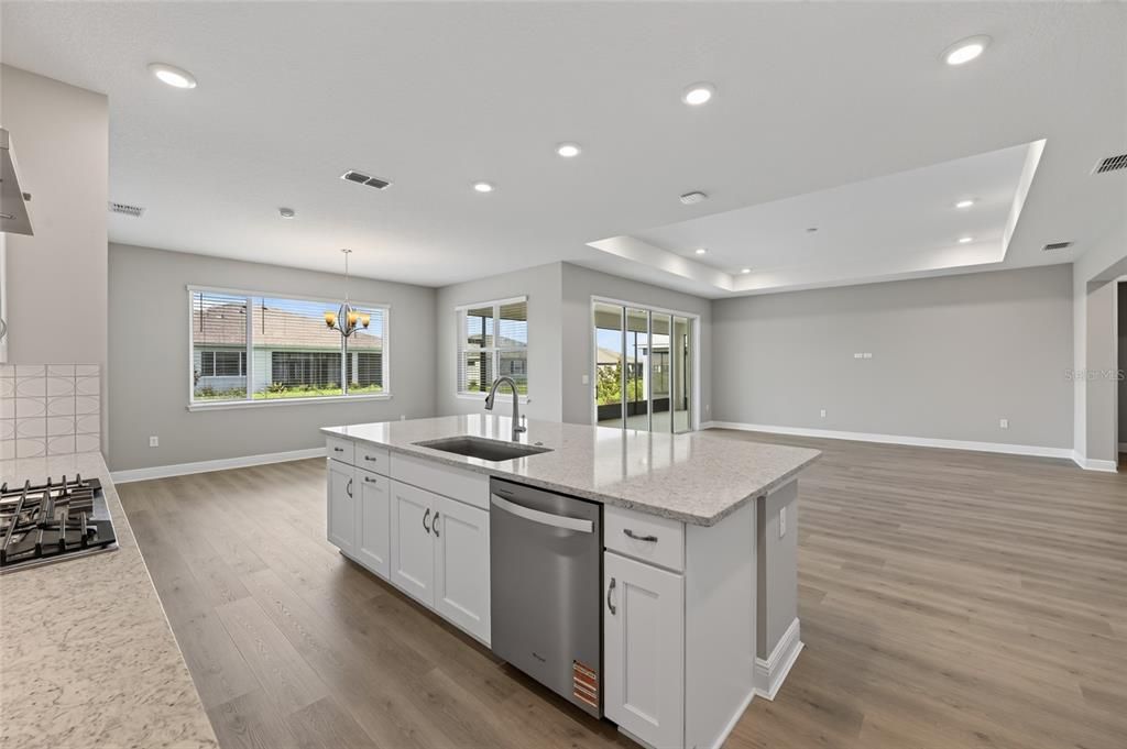 For Sale: $548,400 (3 beds, 3 baths, 2373 Square Feet)