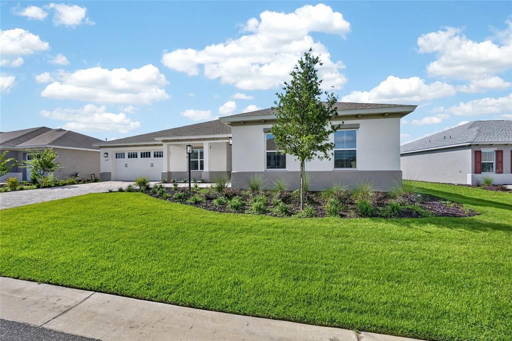 For Sale: $548,400 (3 beds, 3 baths, 2373 Square Feet)