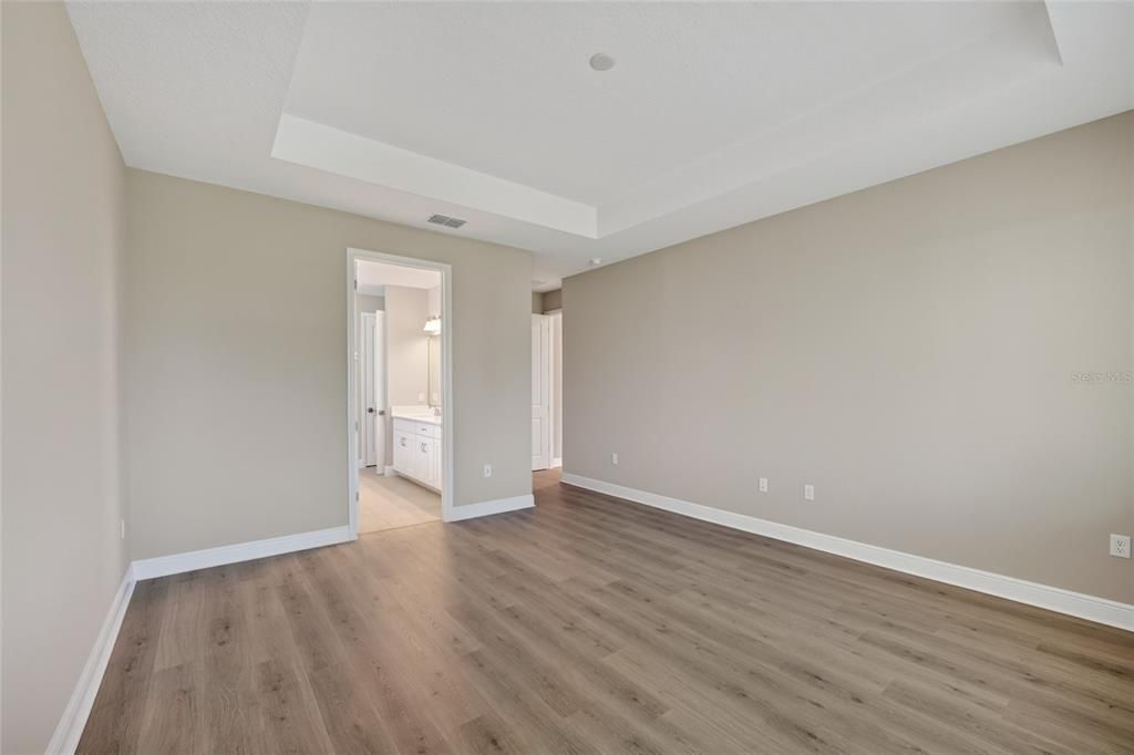 For Sale: $548,400 (3 beds, 3 baths, 2373 Square Feet)
