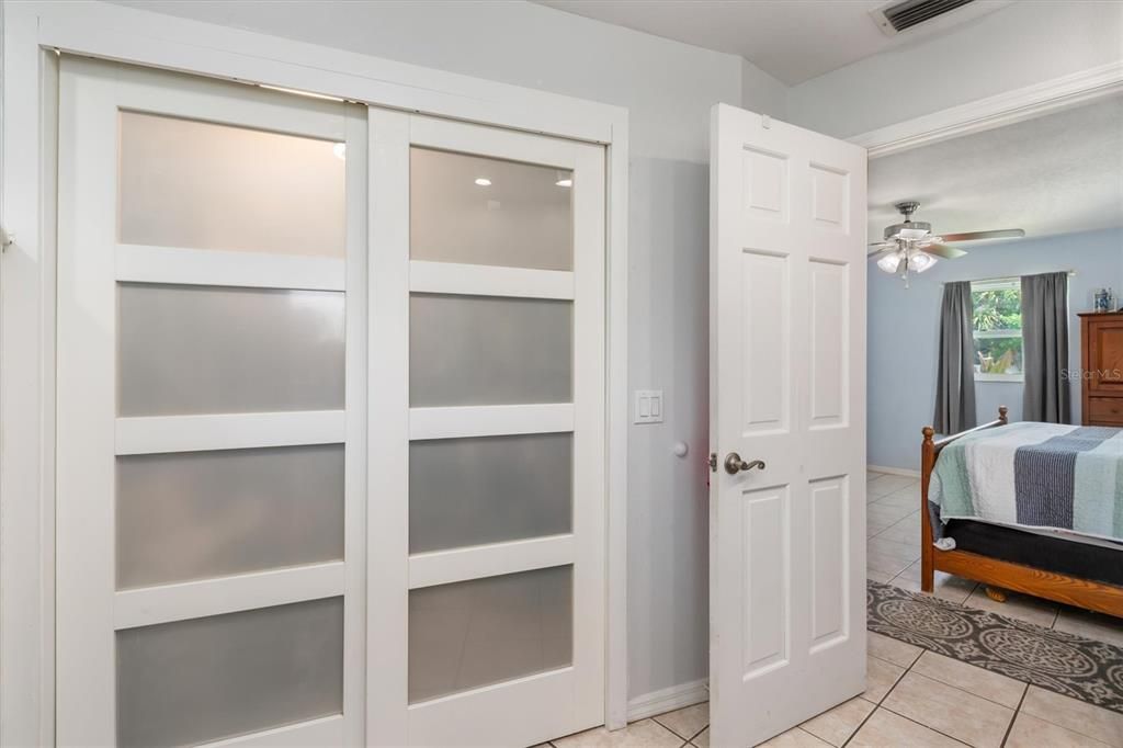На продажу: $299,900 (3 спален, 2 ванн, 1558 Квадратных фут)