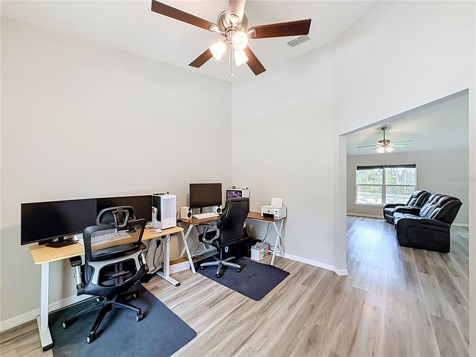 En Venta: $399,500 (3 camas, 2 baños, 1760 Pies cuadrados)