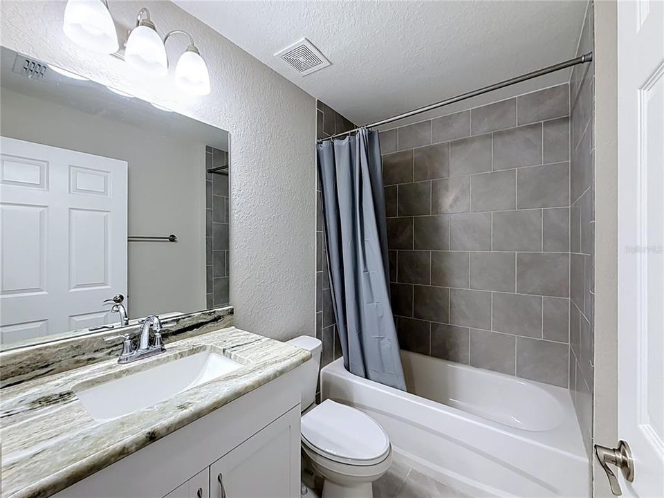 En Venta: $399,500 (3 camas, 2 baños, 1760 Pies cuadrados)