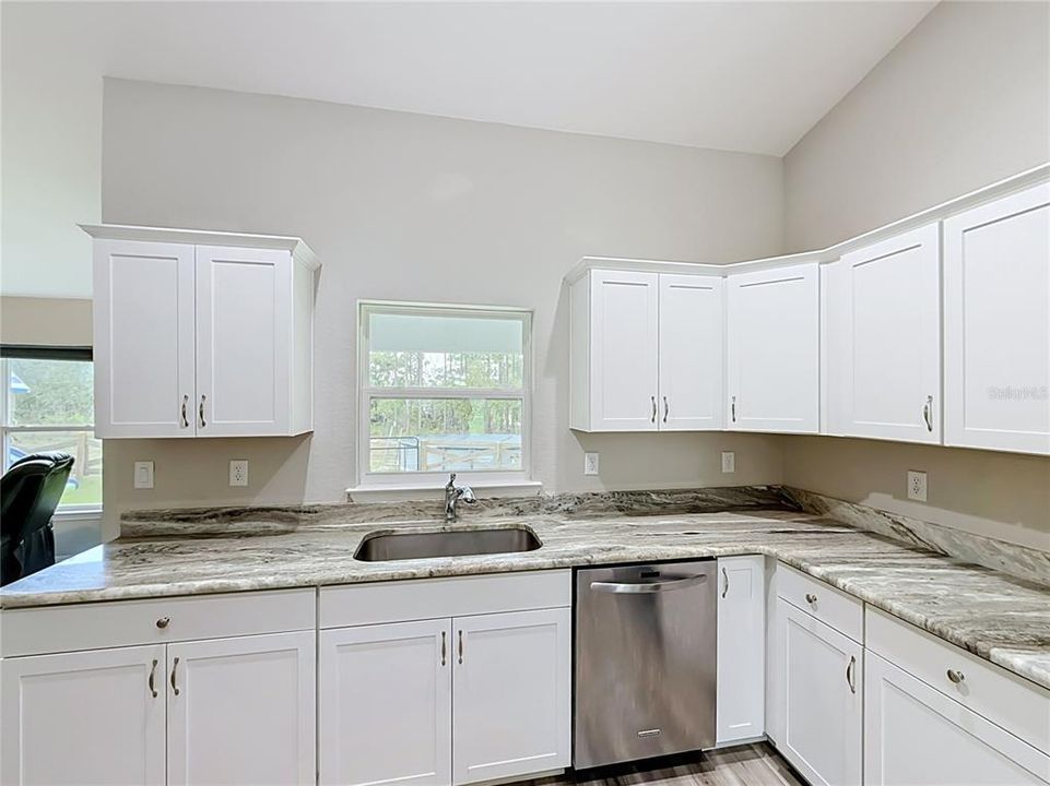 En Venta: $399,500 (3 camas, 2 baños, 1760 Pies cuadrados)