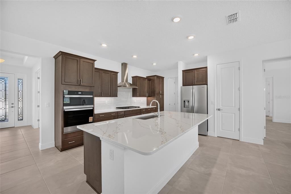 For Sale: $522,005 (2 beds, 2 baths, 2145 Square Feet)