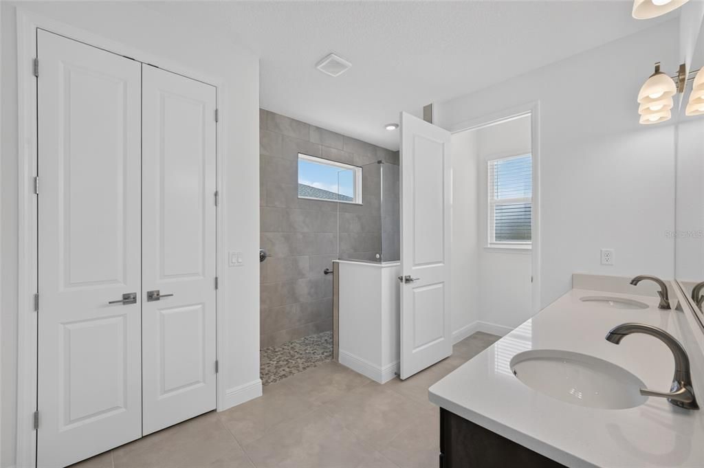 For Sale: $522,005 (2 beds, 2 baths, 2145 Square Feet)