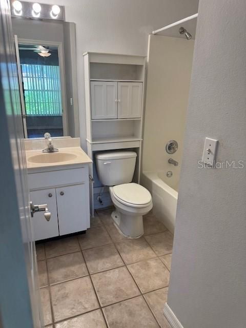 For Sale: $135,000 (2 beds, 2 baths, 784 Square Feet)