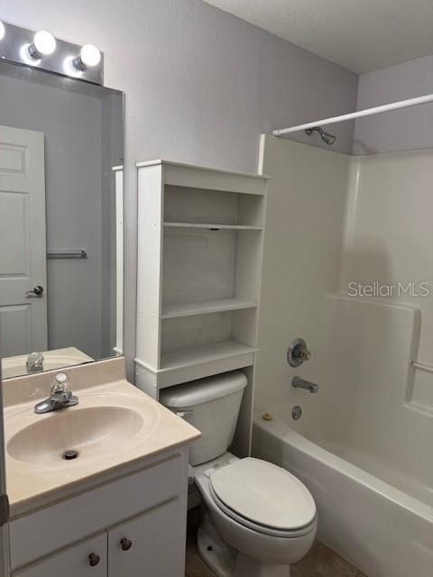 For Sale: $135,000 (2 beds, 2 baths, 784 Square Feet)