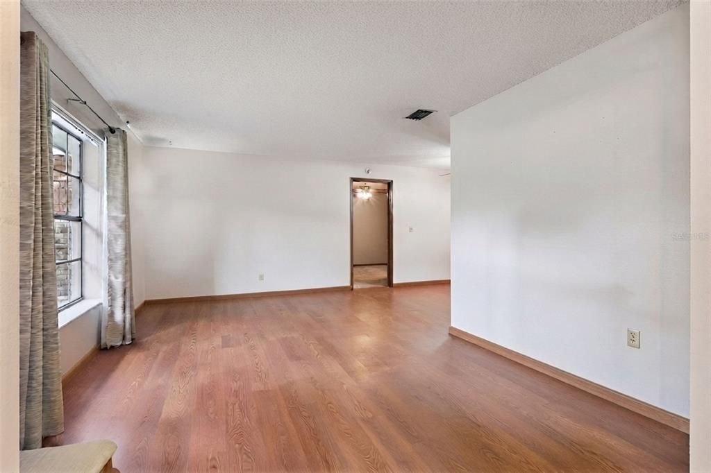 En Venta: $515,000 (3 camas, 2 baños, 1737 Pies cuadrados)