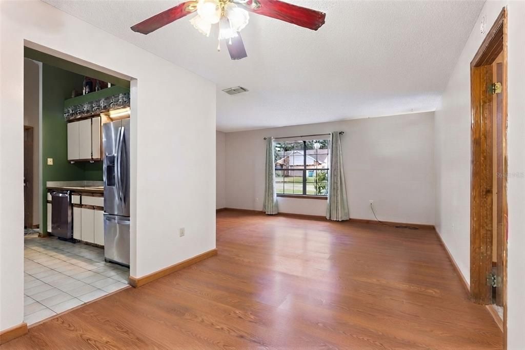 En Venta: $515,000 (3 camas, 2 baños, 1737 Pies cuadrados)