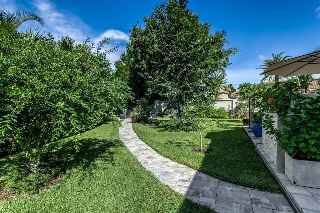 For Sale: $1,095,000 (4 beds, 2 baths, 2442 Square Feet)