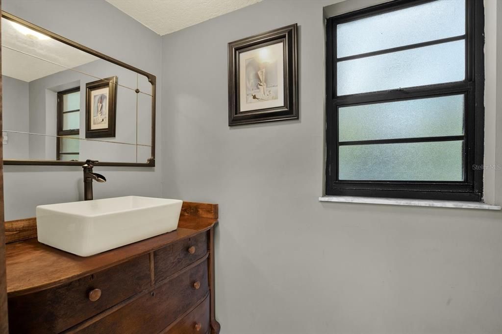 For Sale: $515,000 (3 beds, 2 baths, 2210 Square Feet)