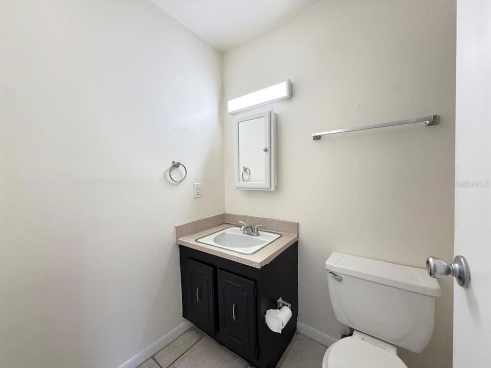 For Rent: $900 (0 beds, 1 baths, 450 Square Feet)