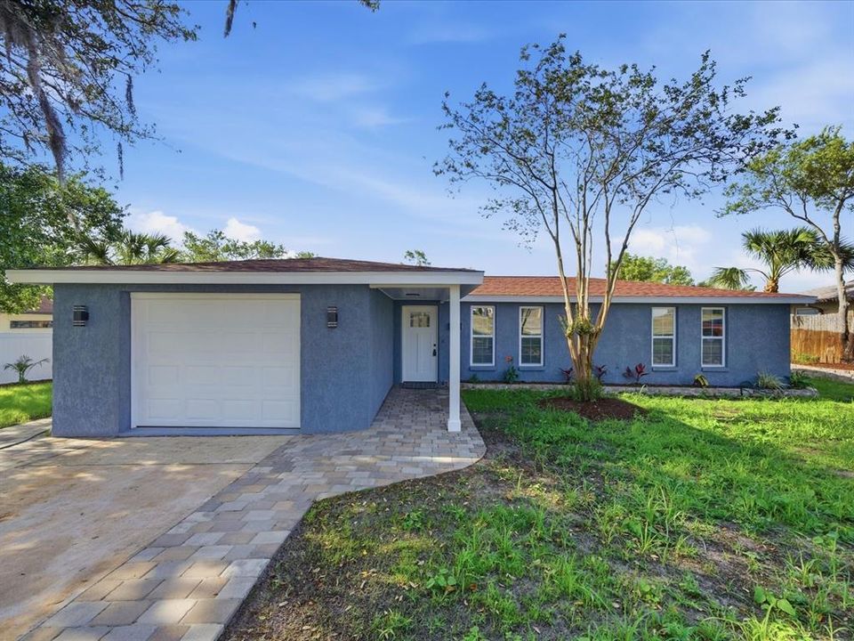 For Sale: $369,900 (4 beds, 2 baths, 2010 Square Feet)