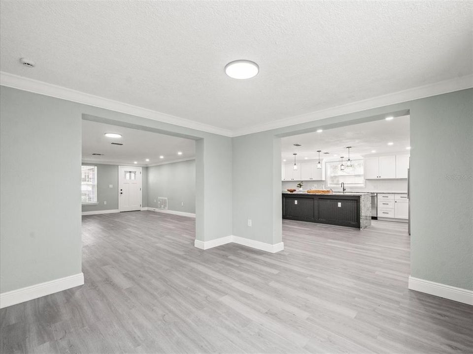 For Sale: $369,900 (4 beds, 2 baths, 2010 Square Feet)