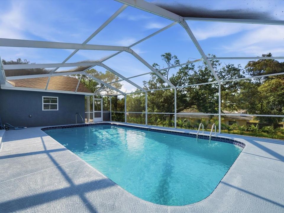 For Sale: $369,900 (4 beds, 2 baths, 2010 Square Feet)