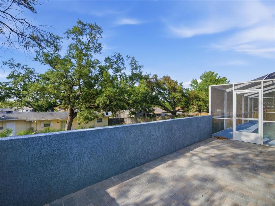 For Sale: $369,900 (4 beds, 2 baths, 2010 Square Feet)