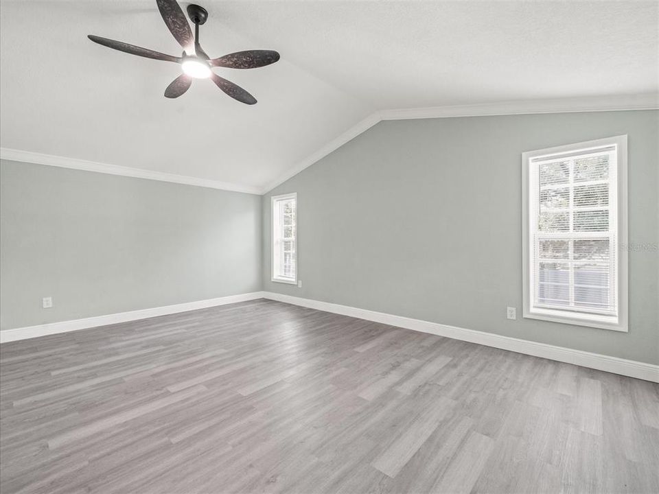 For Sale: $369,900 (4 beds, 2 baths, 2010 Square Feet)