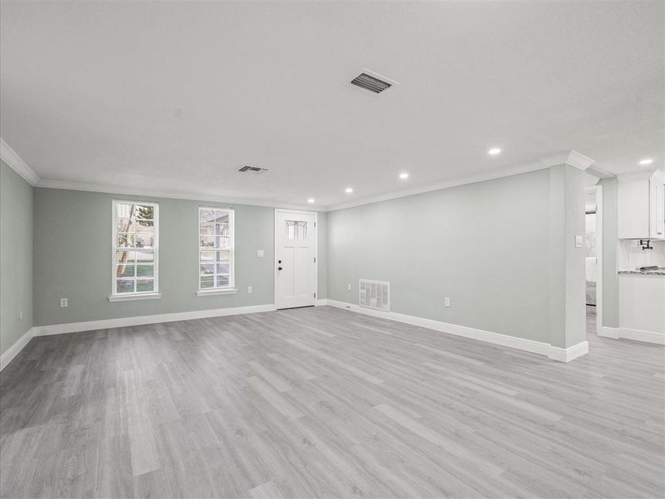 For Sale: $369,900 (4 beds, 2 baths, 2010 Square Feet)