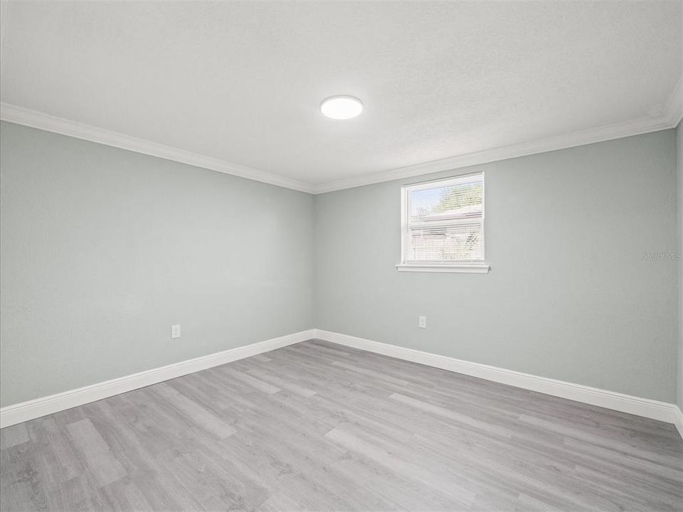 For Sale: $369,900 (4 beds, 2 baths, 2010 Square Feet)