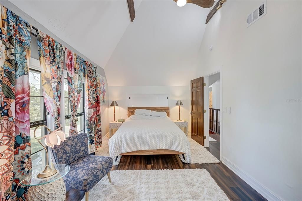 En Venta: $999,999 (3 camas, 4 baños, 3750 Pies cuadrados)