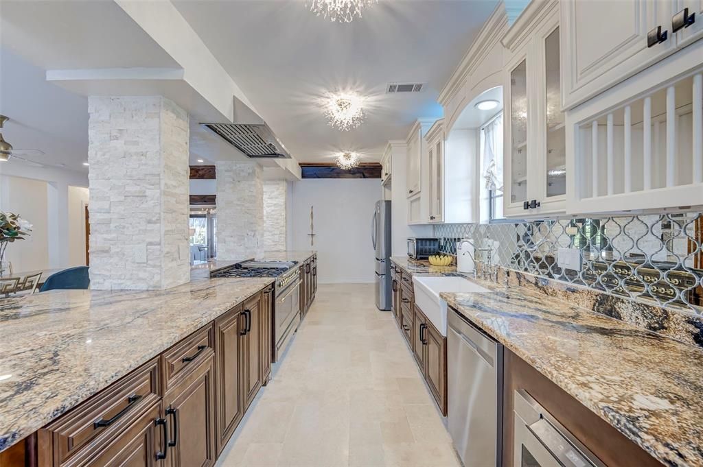 En Venta: $999,999 (3 camas, 4 baños, 3750 Pies cuadrados)