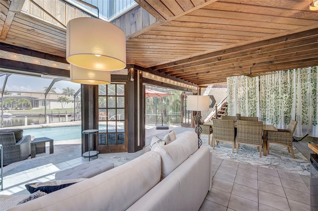 En Venta: $999,999 (3 camas, 4 baños, 3750 Pies cuadrados)