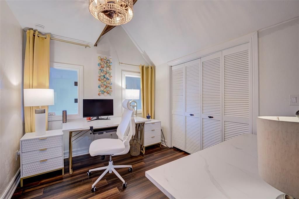 En Venta: $999,999 (3 camas, 4 baños, 3750 Pies cuadrados)