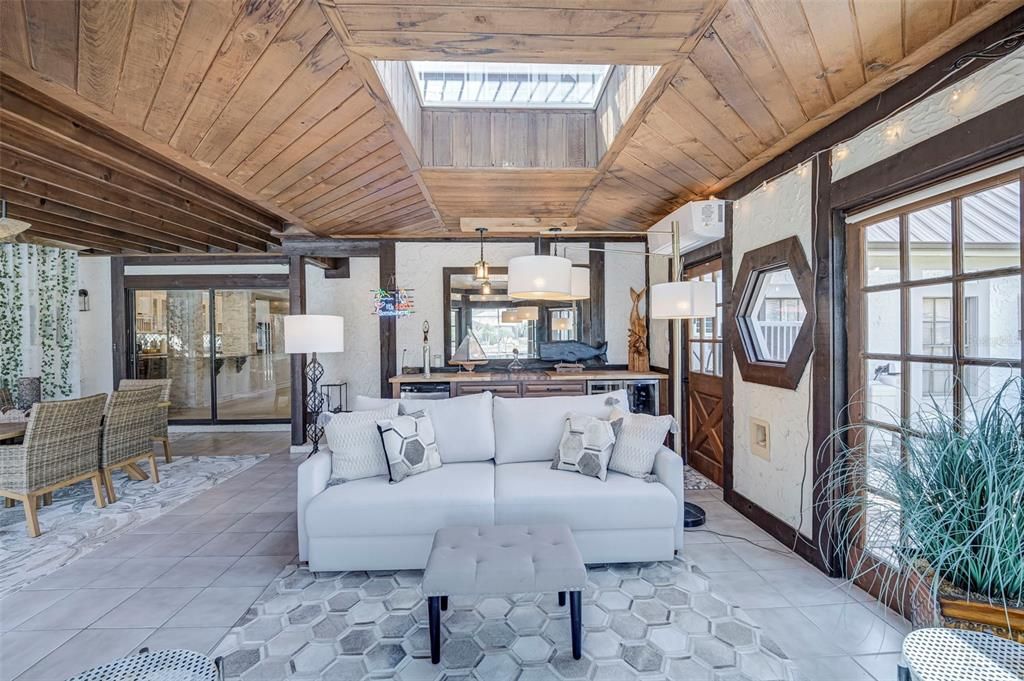 En Venta: $999,999 (3 camas, 4 baños, 3750 Pies cuadrados)