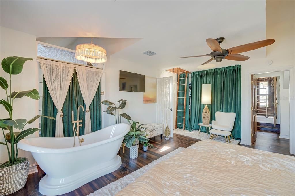 En Venta: $999,999 (3 camas, 4 baños, 3750 Pies cuadrados)