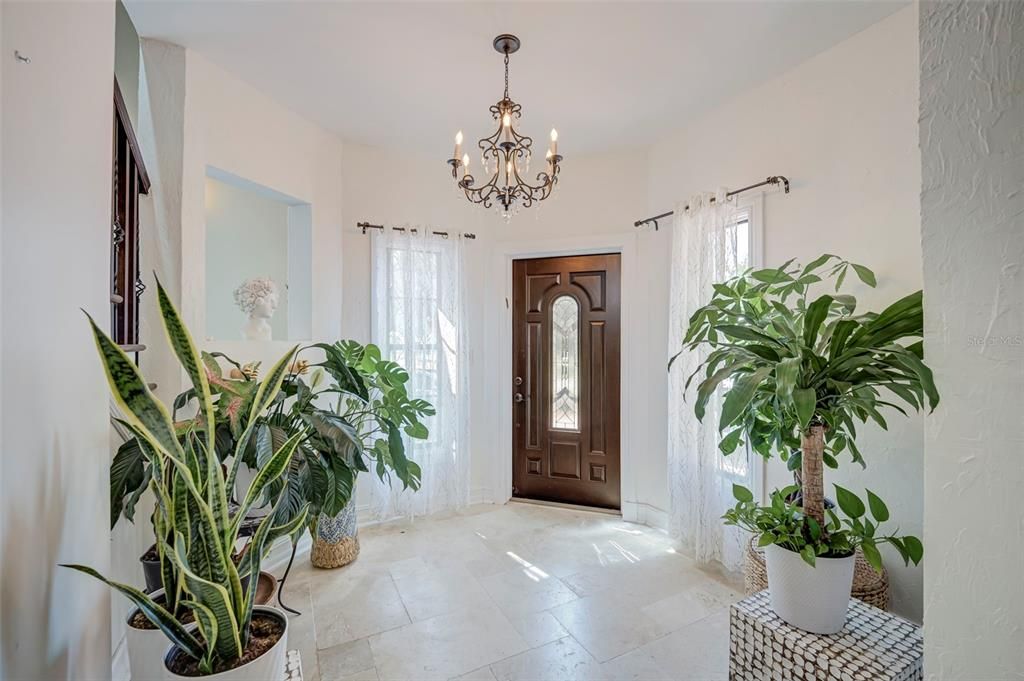 En Venta: $999,999 (3 camas, 4 baños, 3750 Pies cuadrados)