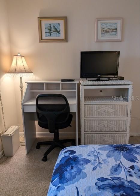 Activo con contrato: $359,000 (2 camas, 2 baños, 890 Pies cuadrados)